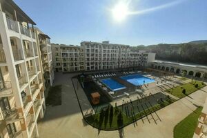 Студия с бассейном