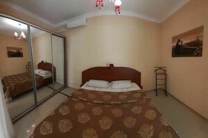 на Севастопольской 11