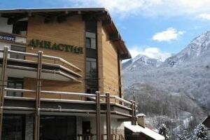 «Династия»