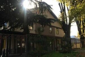 «На Вознесенского»