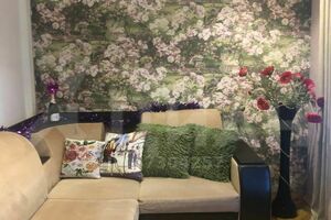 «рядом с Ореховой рощей»