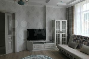 «на проспекте Ленина 18»