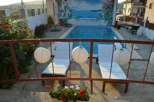 «Аврора Хиллс»