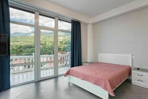 — студия на Баранова 73