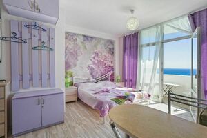 — студия №20 на четвертом этаже