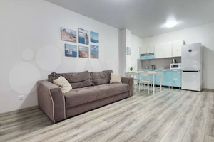 в жк «Holiday House» в корпусе с бассейном