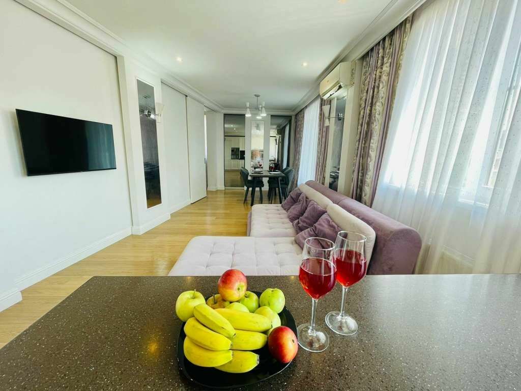 Адлер Квартира посуточно Mirror Apartment in Olympic Park - Перелетная, 28,  Верхне-Имеретинская Бухта, цены, фото, отзывы, на карте