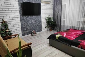 Двухэтажный коттедж с гаражом и двориком