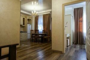 Апартаменты с кухней на Самбурова