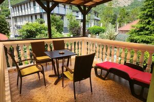 Апартаменты с летней верандой и бассейном