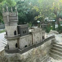 Парк Миниатюр «Альпийская Роза» в Евпатории